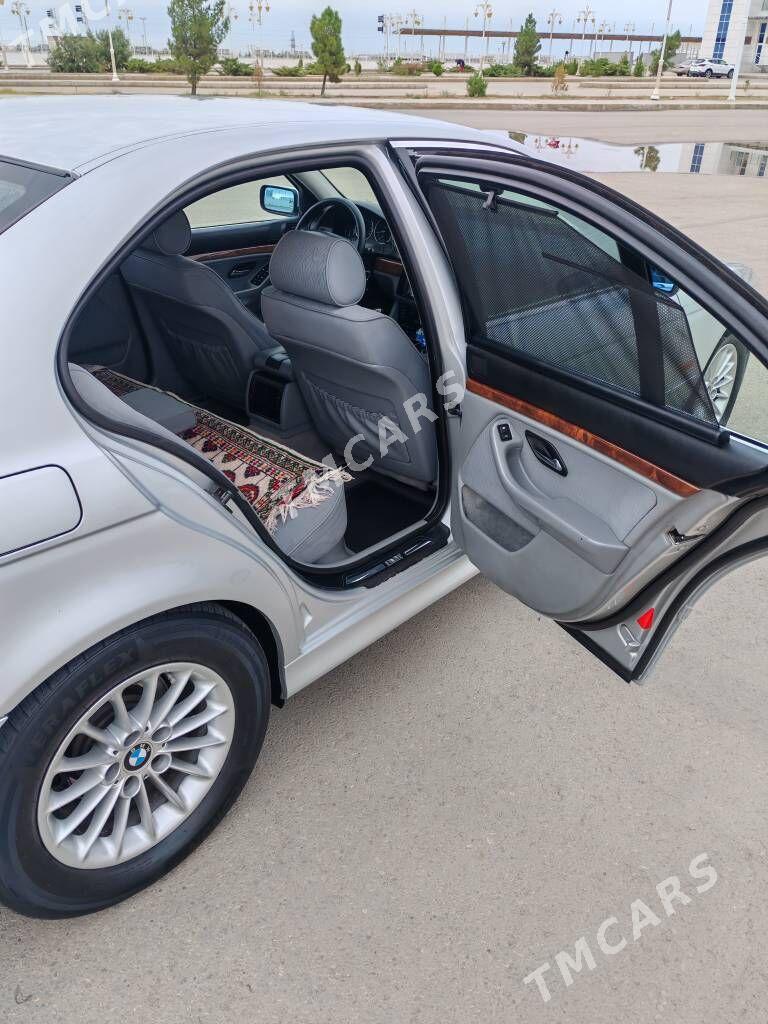 BMW E39 2001 - 140 000 TMT - Балканабат - img 8