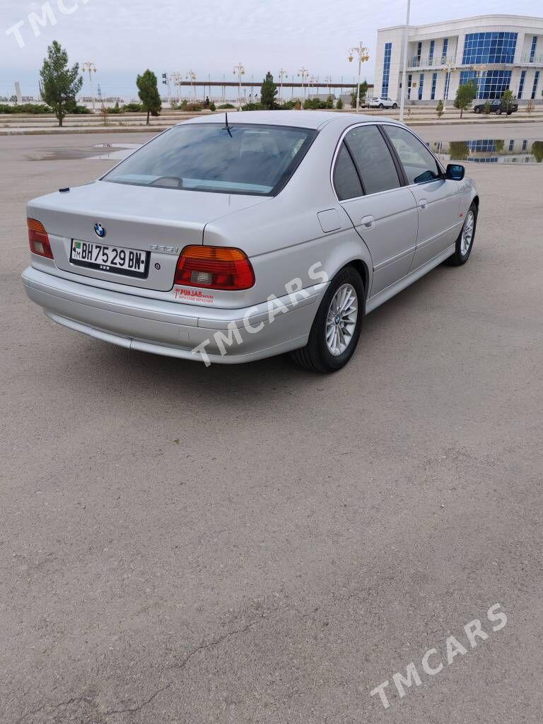 BMW E39 2001 - 140 000 TMT - Балканабат - img 3