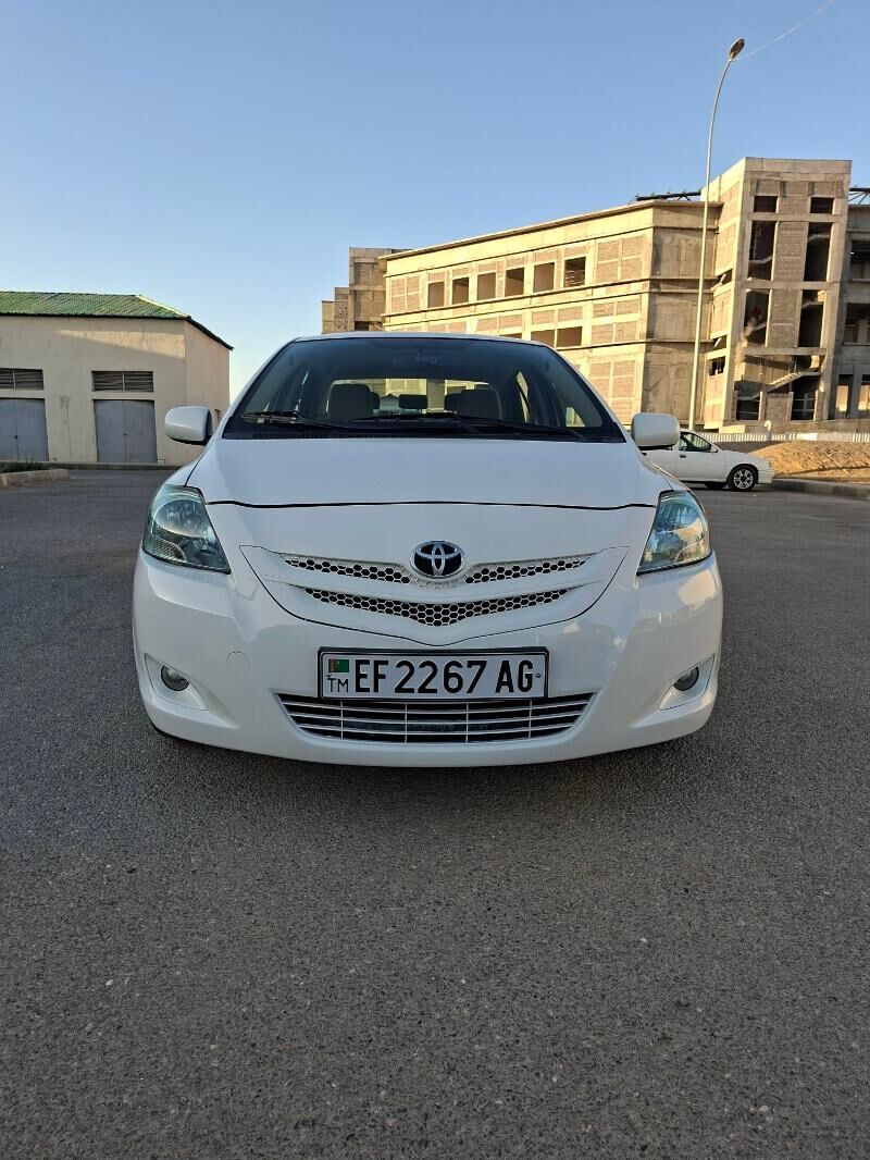 Toyota Yaris 2011 - 160 000 TMT - Ашхабад - img 1