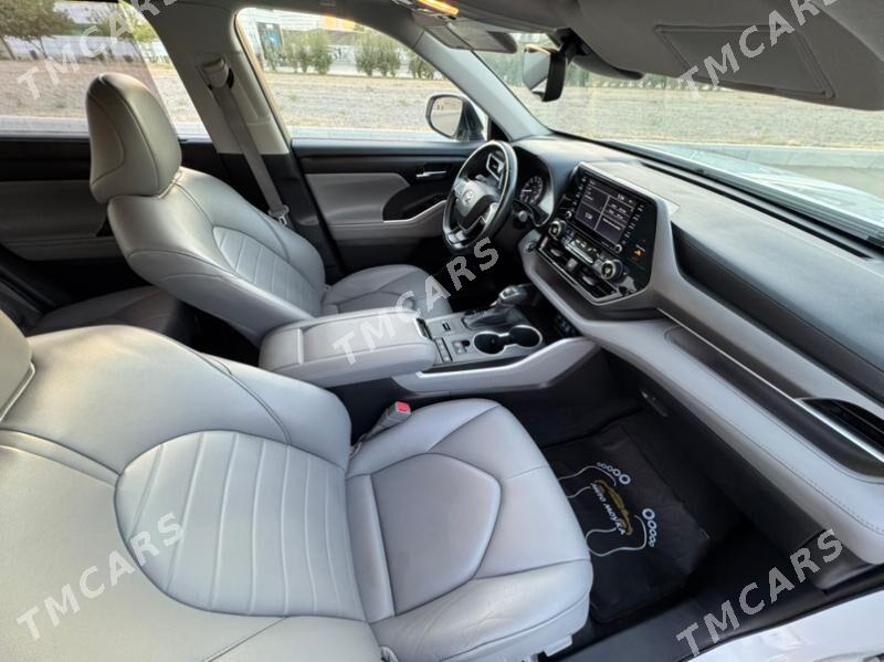 Toyota Highlander 2022 - 625 000 TMT - Aşgabat - img 8