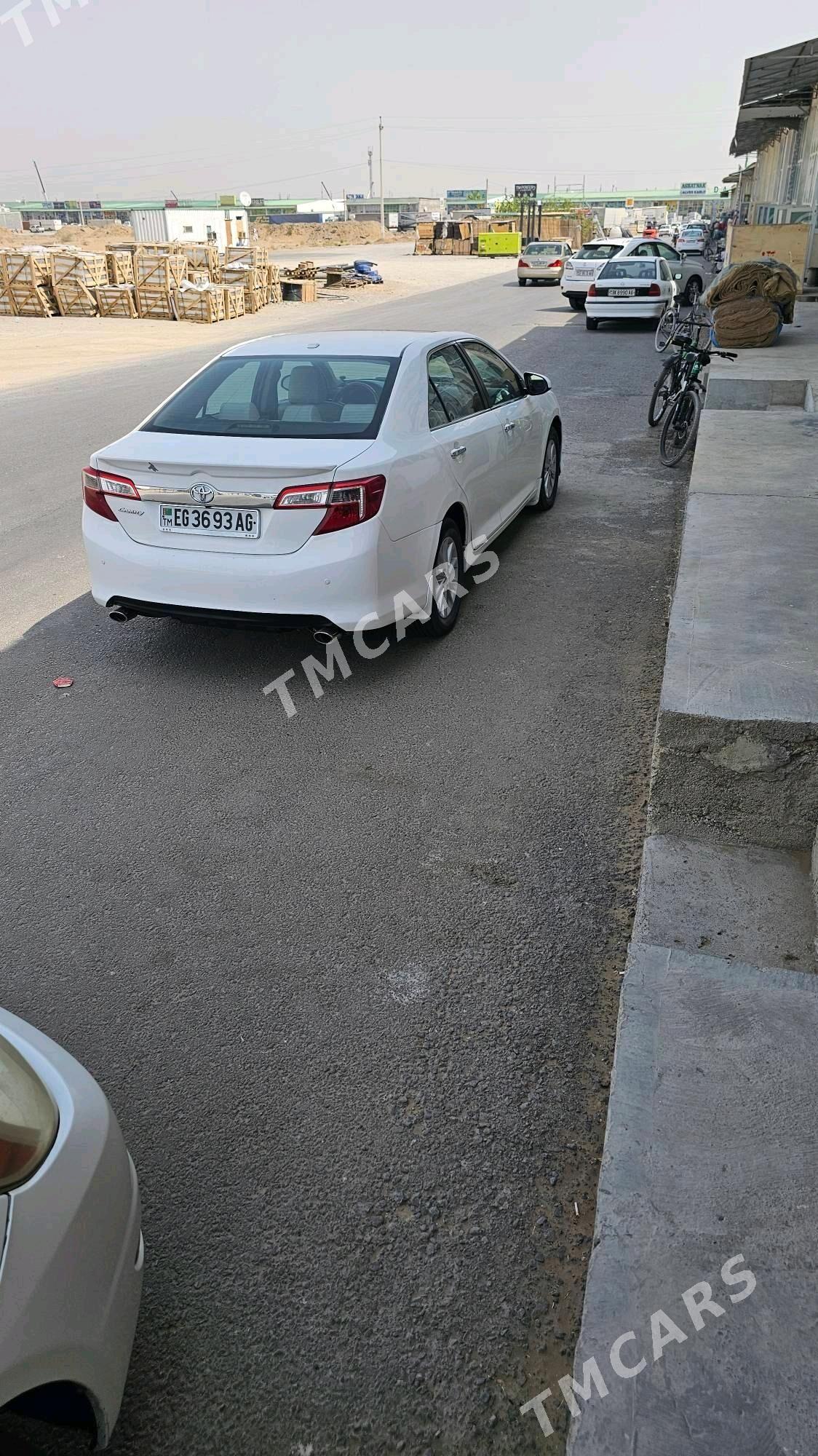 Toyota Camry 2013 - 195 000 TMT - Бедев - img 3