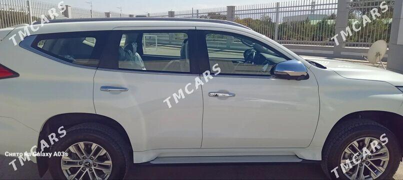 Mitsubishi Montero Sport 2023 - 570 000 TMT - Ашхабад - img 3