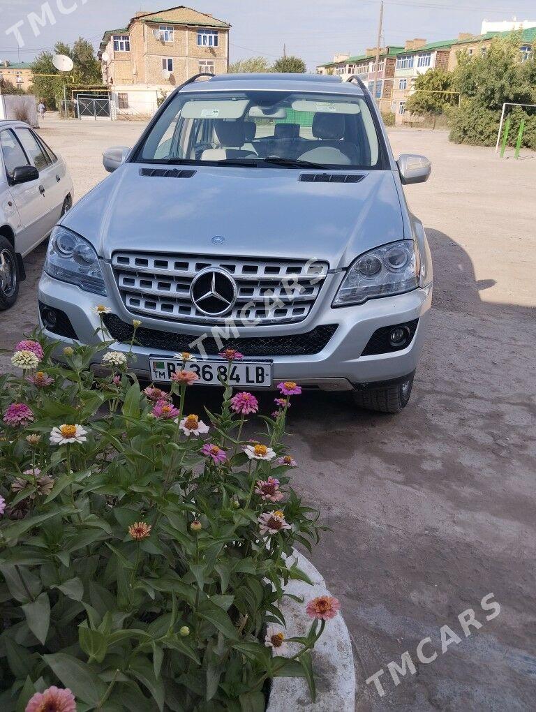 Mercedes-Benz ML350 2010 - 280 000 TMT - Türkmenabat - img 4