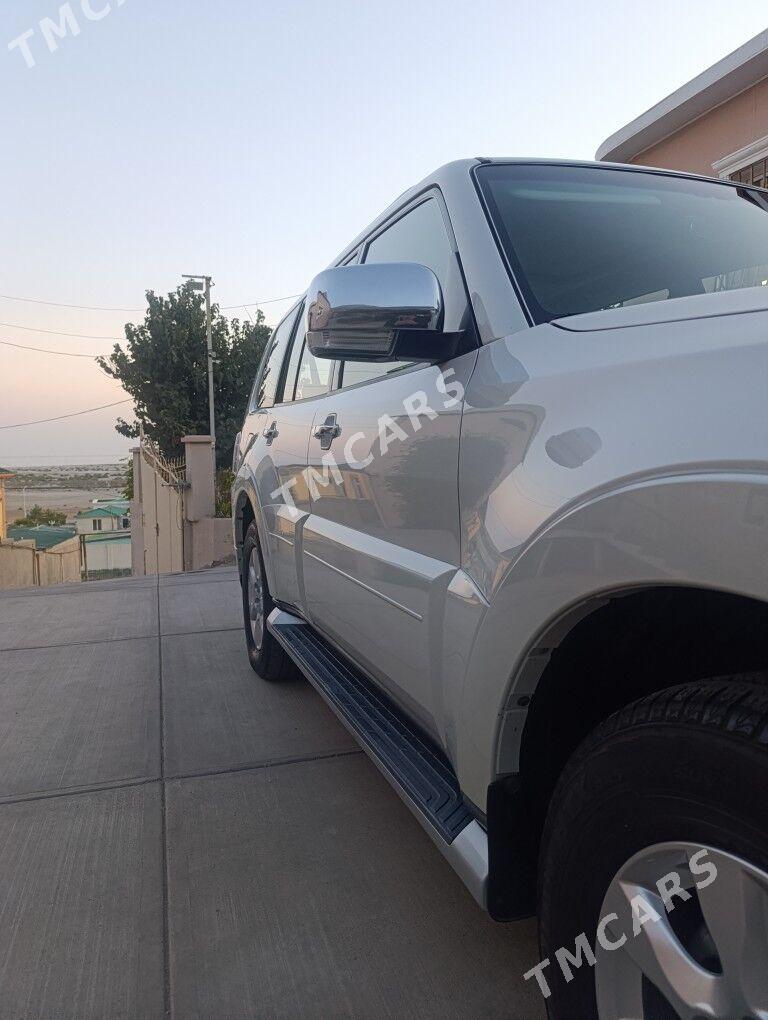 Mitsubishi Pajero 2015 - 315 000 TMT - Туркменбаши - img 3