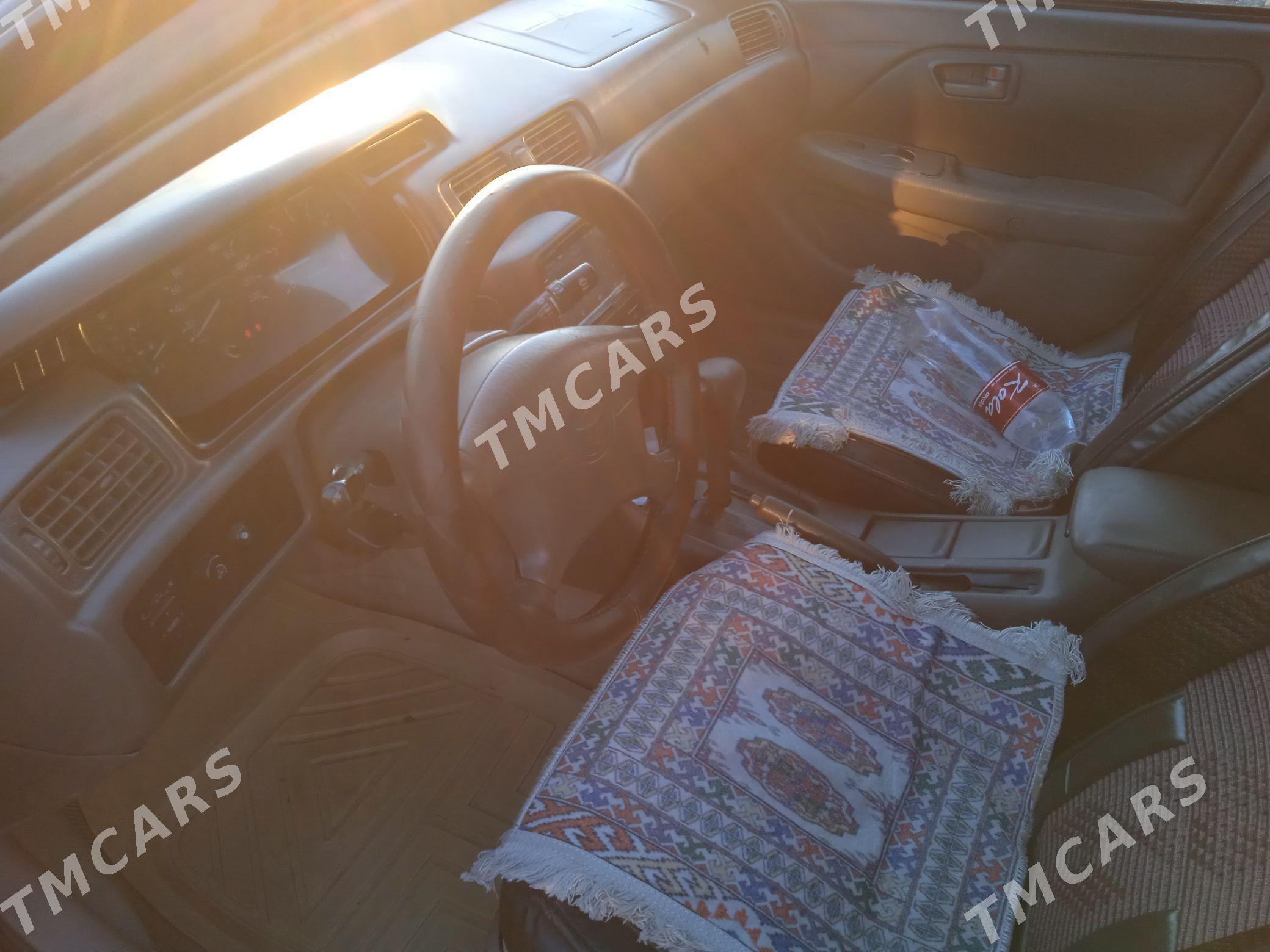Toyota Camry 1998 - 123 000 TMT - Дянев - img 5