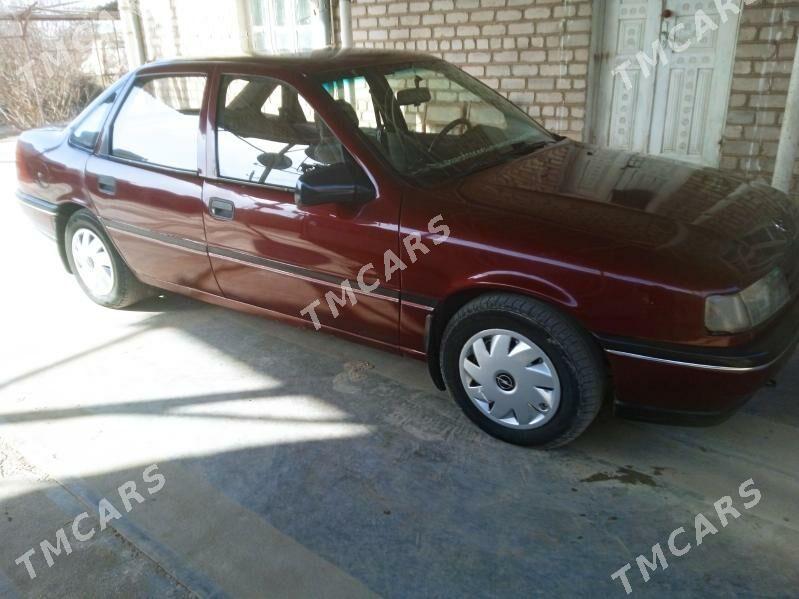 Opel Vectra 1990 - 30 000 TMT - Мары - img 3