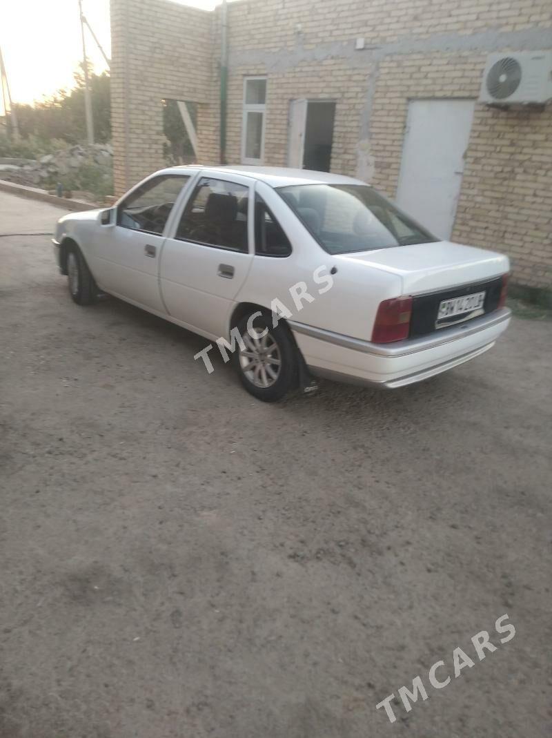 Opel Vectra 1990 - 40 000 TMT - Чарджоу - img 3