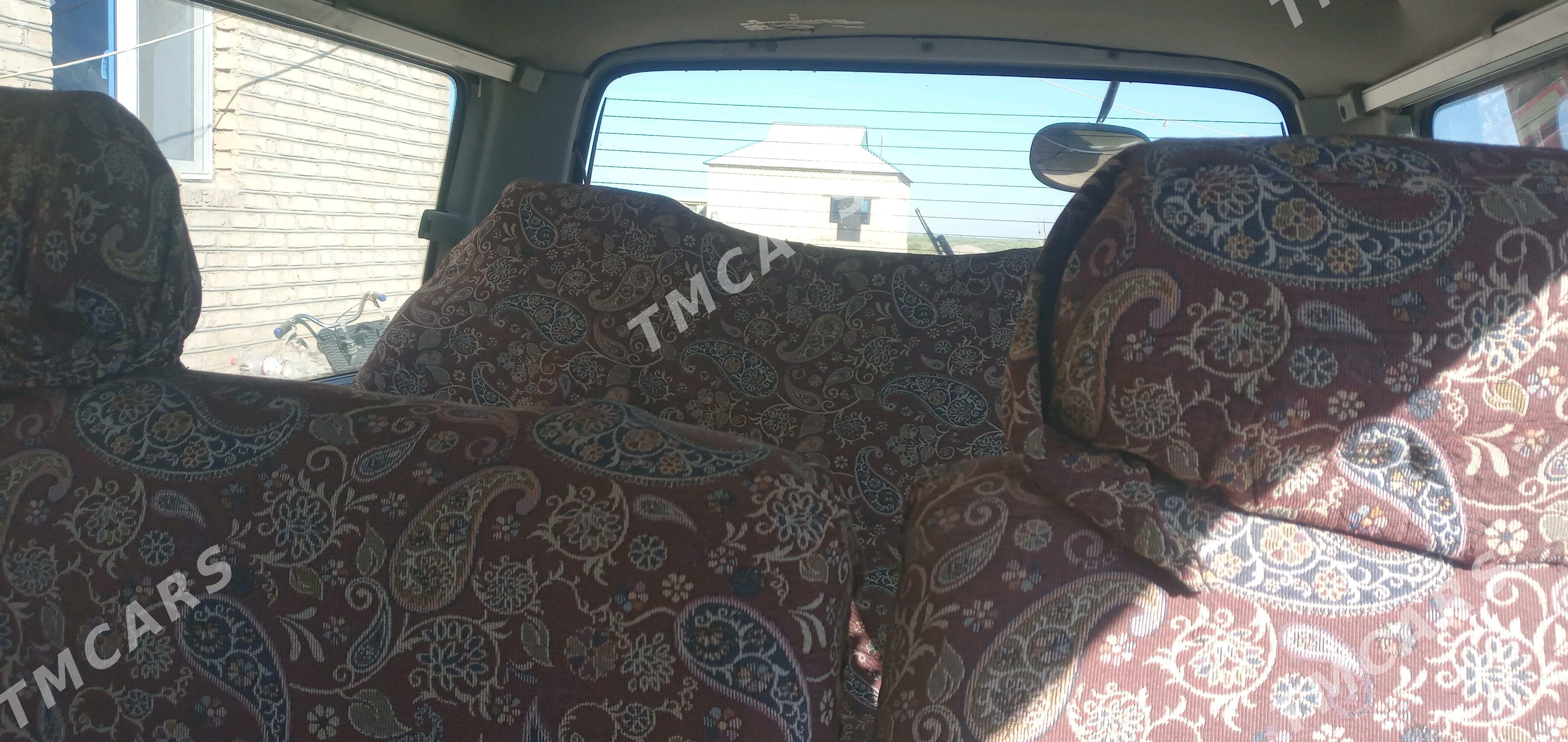 Toyota Hiace 1991 - 70 000 TMT - Бабадайхан - img 3