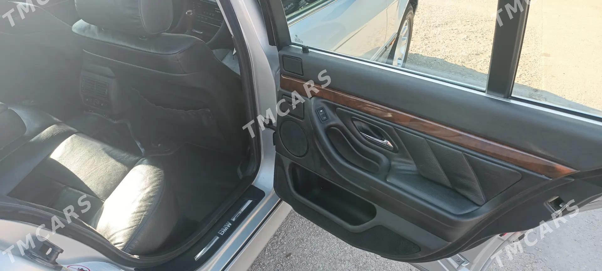 BMW 7 Series 2001 - 140 000 TMT - Хазар - img 2