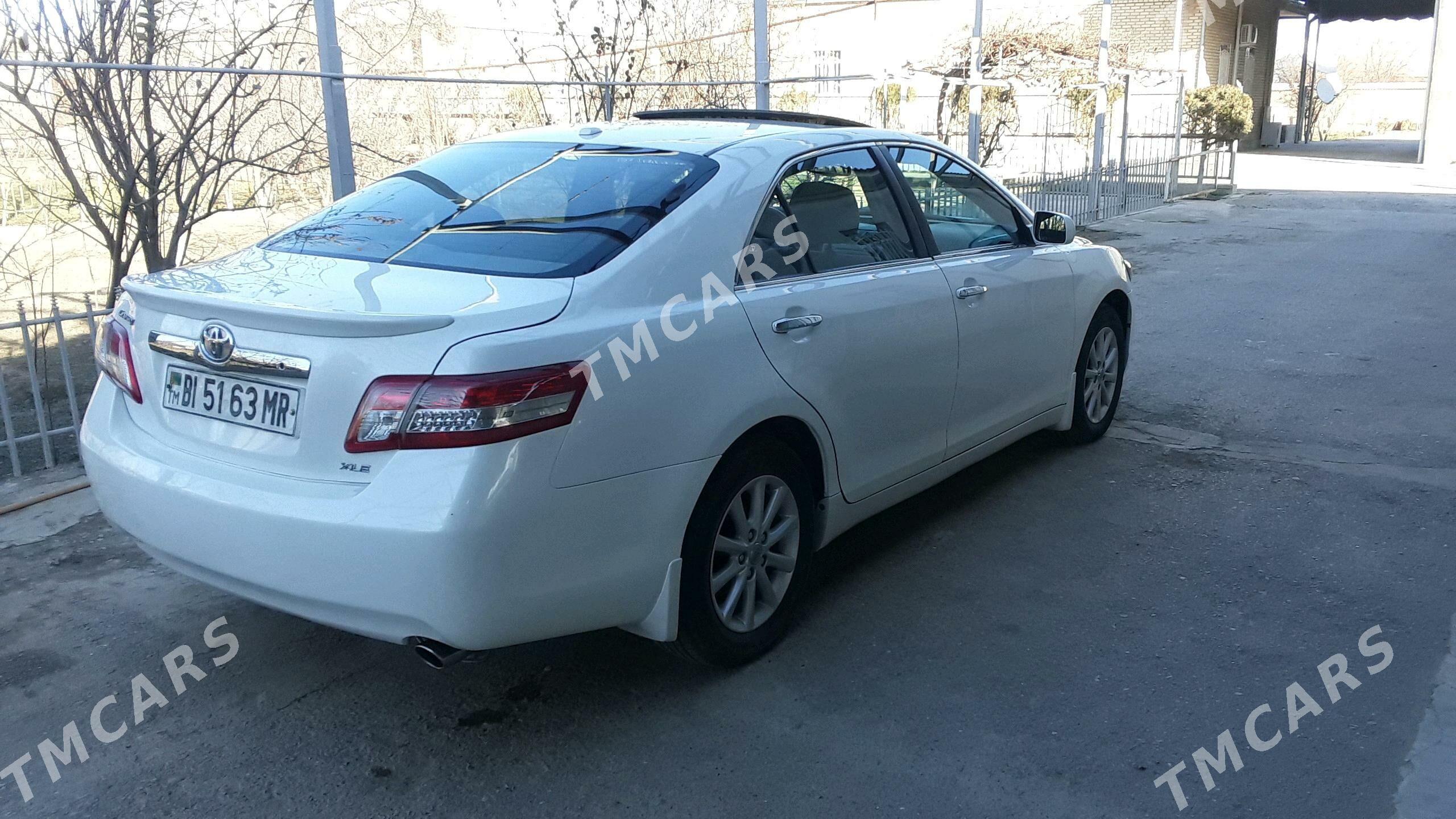Toyota Camry 2010 - 200 000 TMT - Байрамали - img 4