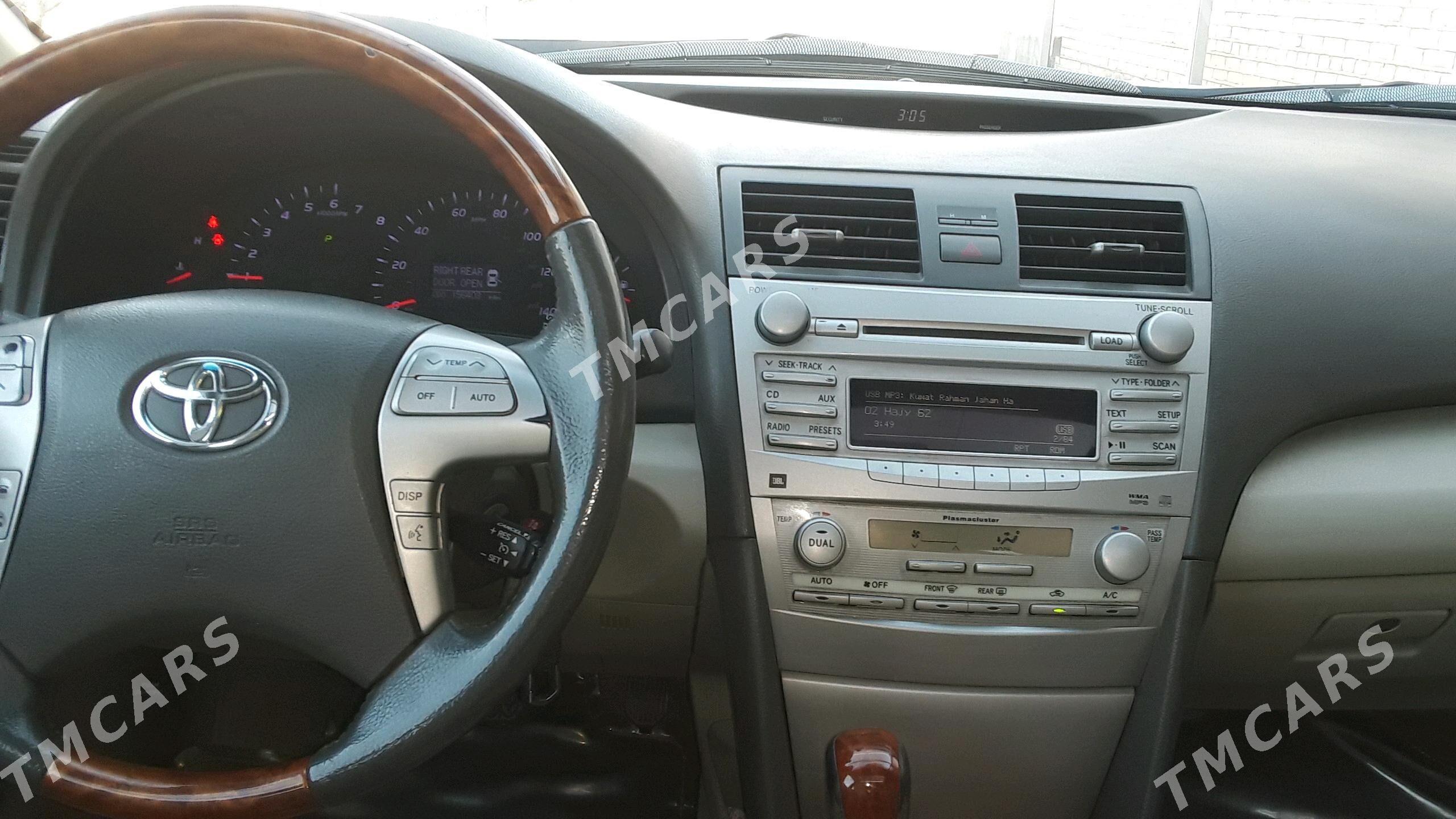 Toyota Camry 2010 - 200 000 TMT - Байрамали - img 6