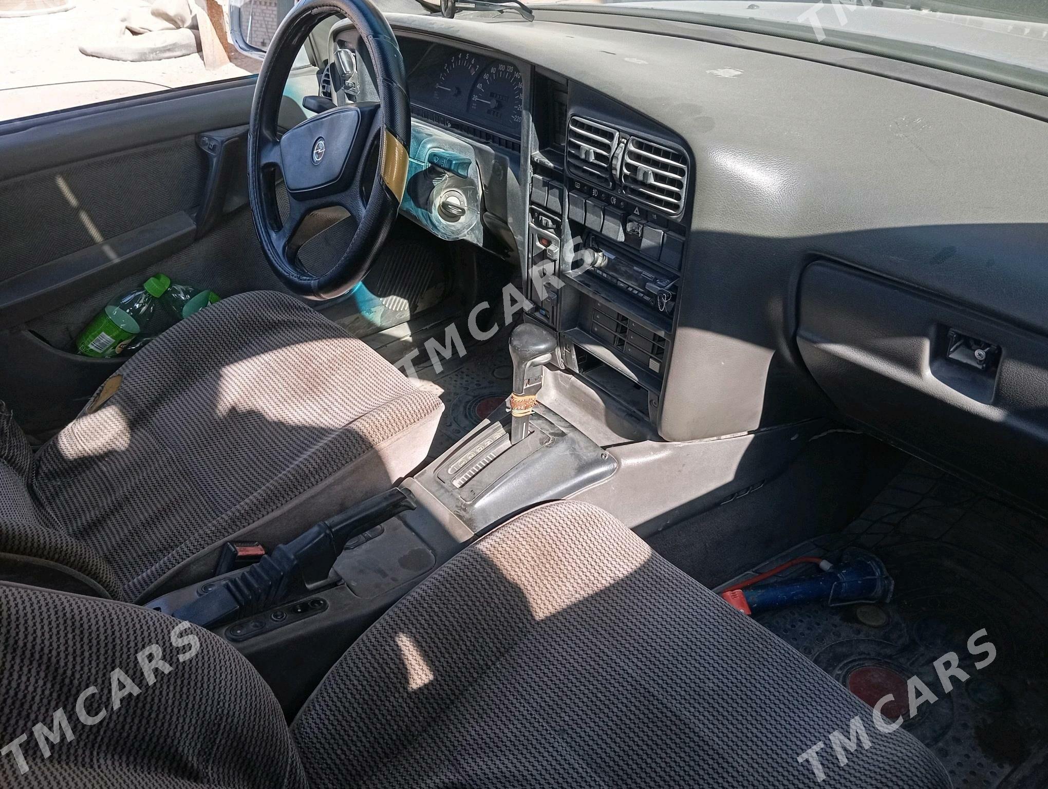 Opel Omega 1987 - 15 000 TMT - Чарджоу - img 2