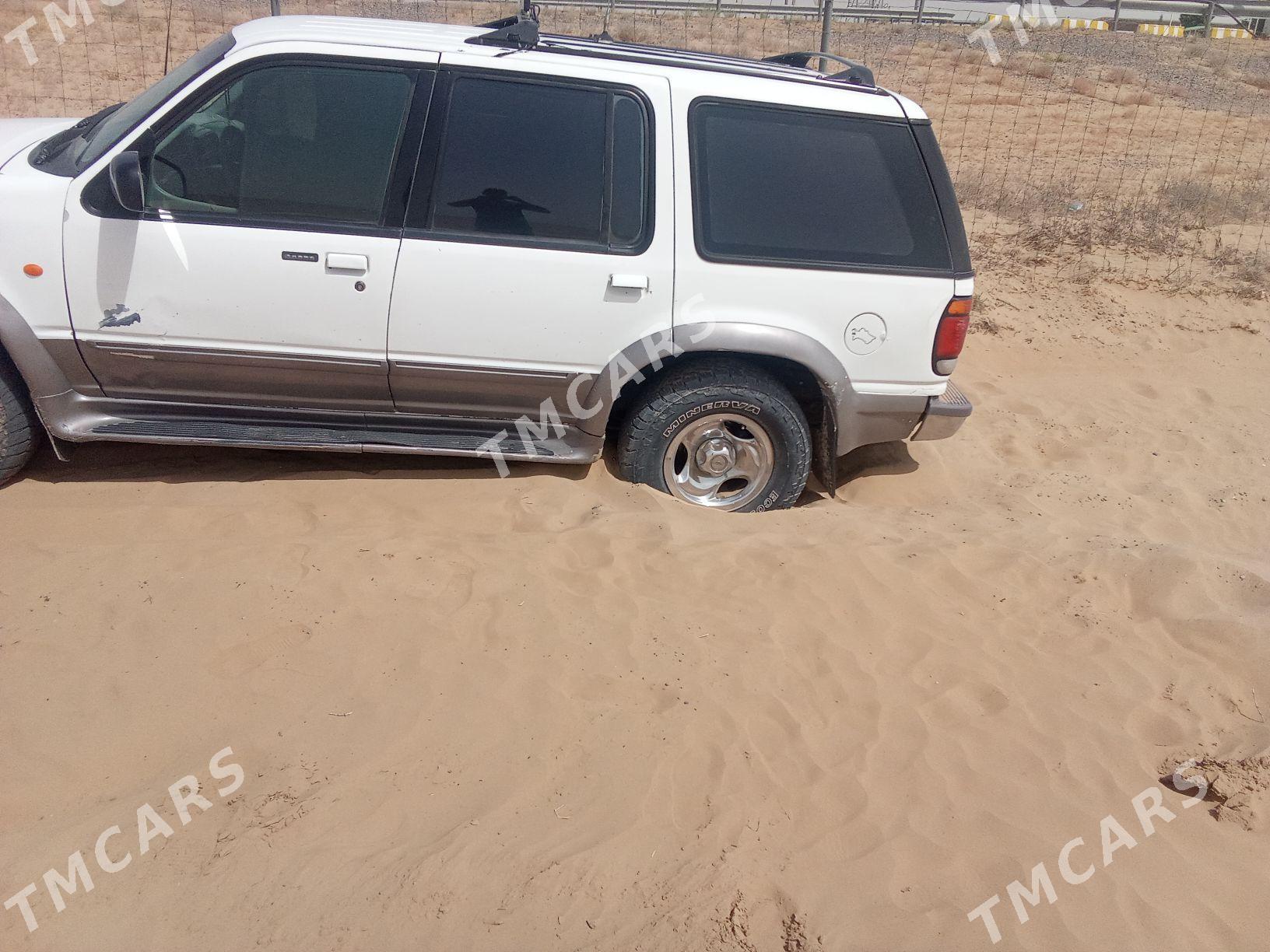 Ford Explorer 1998 - 60 000 TMT - Kaka - img 2