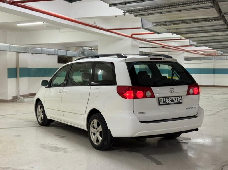Toyota Sienna 2008 - 215 000 TMT - Ашхабад - img 5