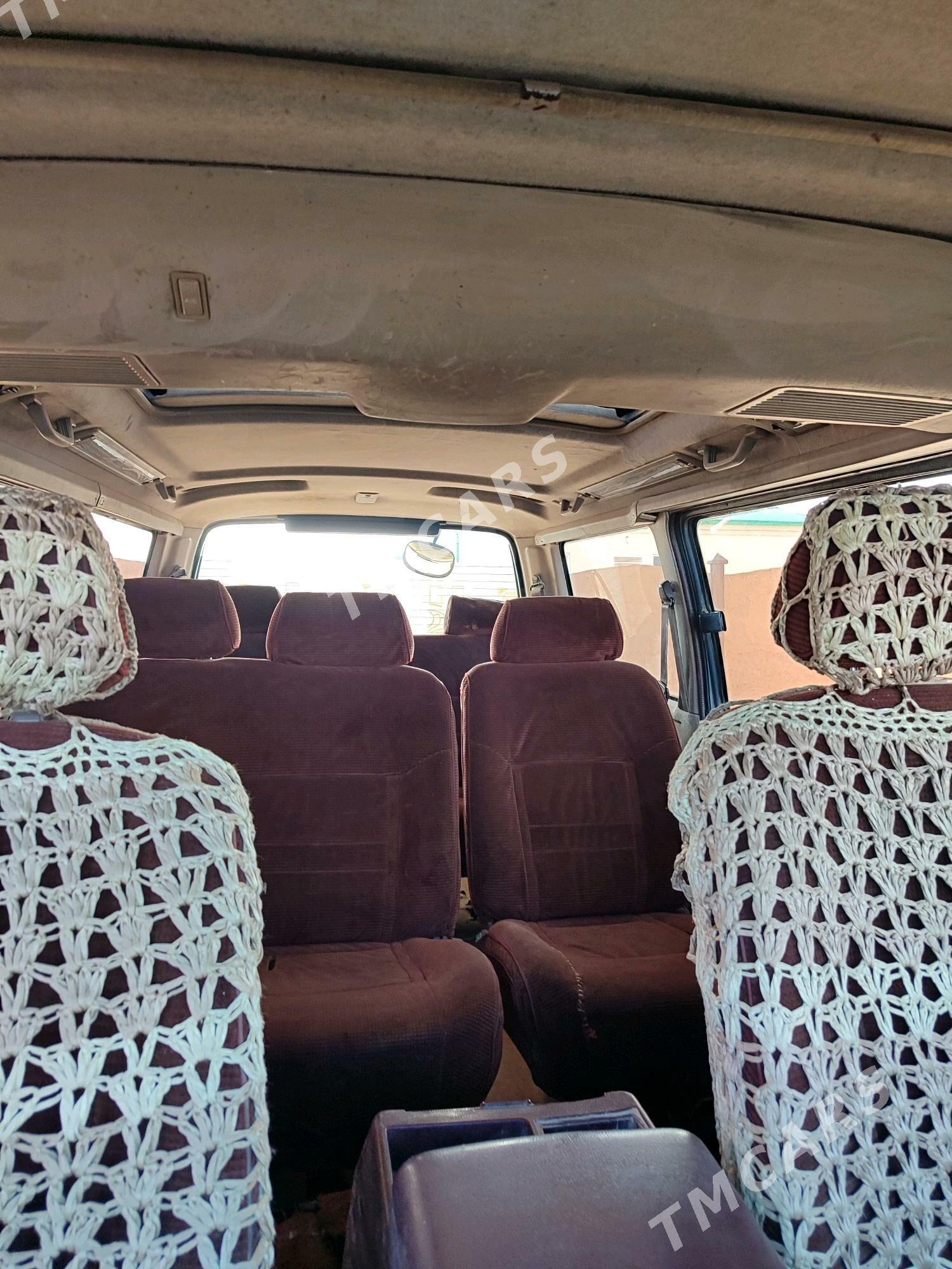 Toyota Hiace 1993 - 75 000 TMT - Мары - img 5