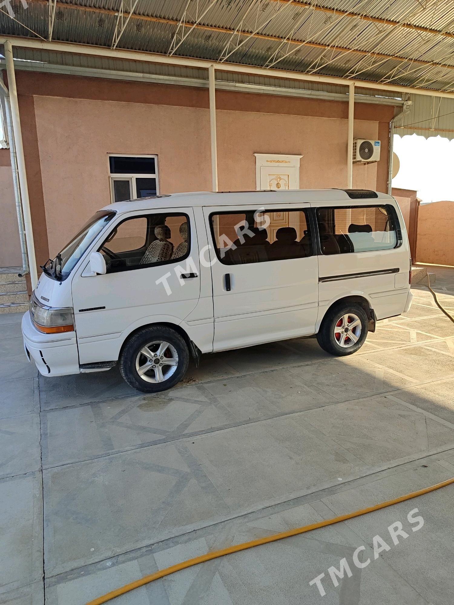 Toyota Hiace 1993 - 75 000 TMT - Мары - img 8