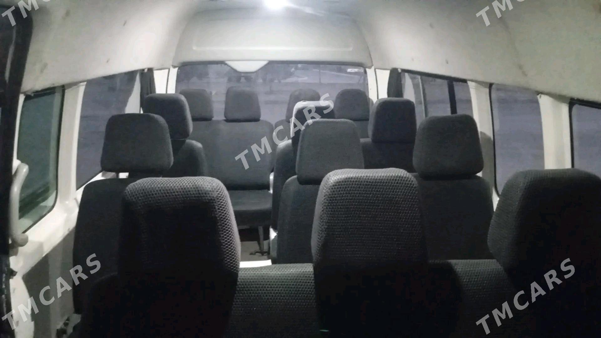 Toyota Hiace 2005 - 210 000 TMT - Эсенгулы - img 2