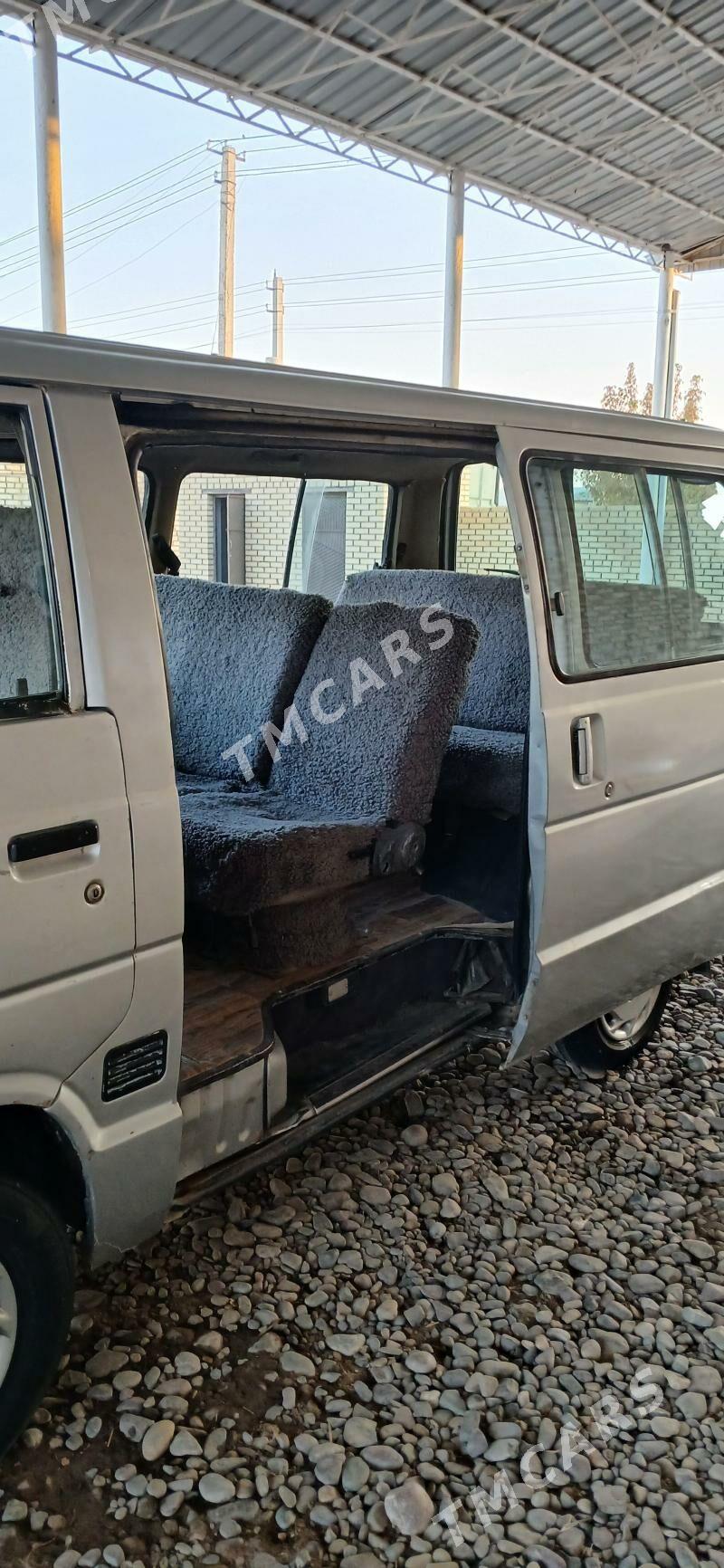 Toyota Hiace 1988 - 58 000 TMT - Мары - img 6