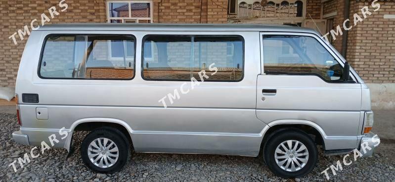 Toyota Hiace 1988 - 58 000 TMT - Мары - img 5