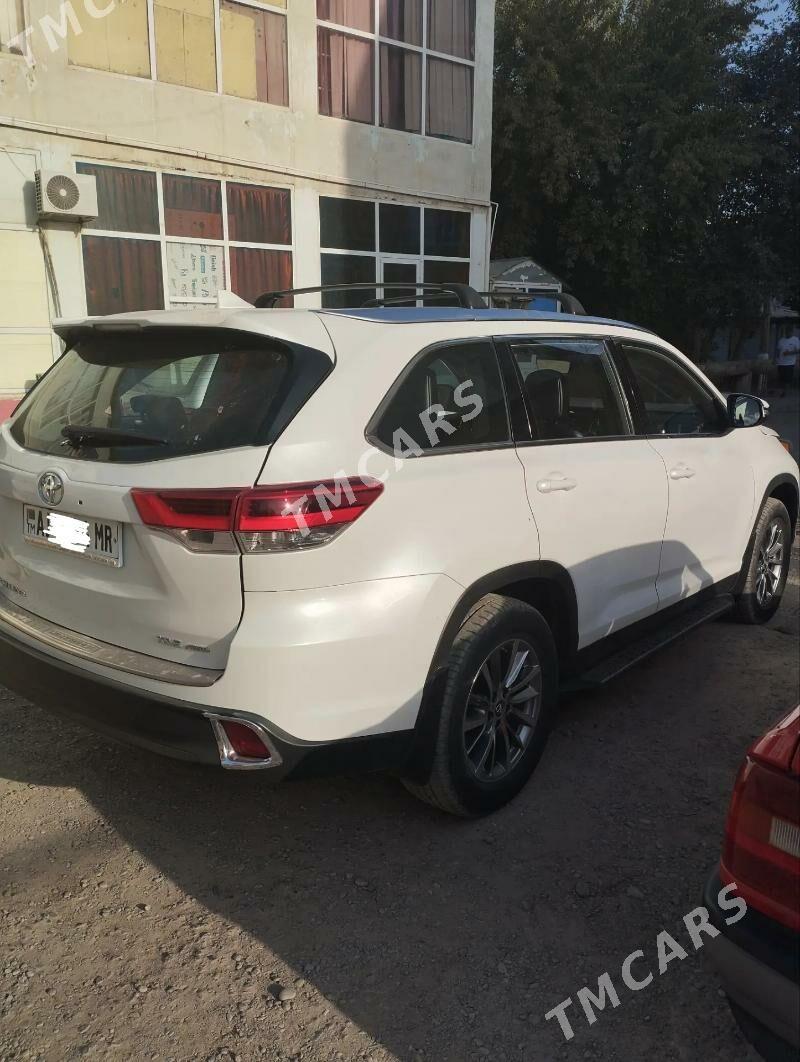 Toyota Highlander 2018 - 460 000 TMT - Мары - img 10