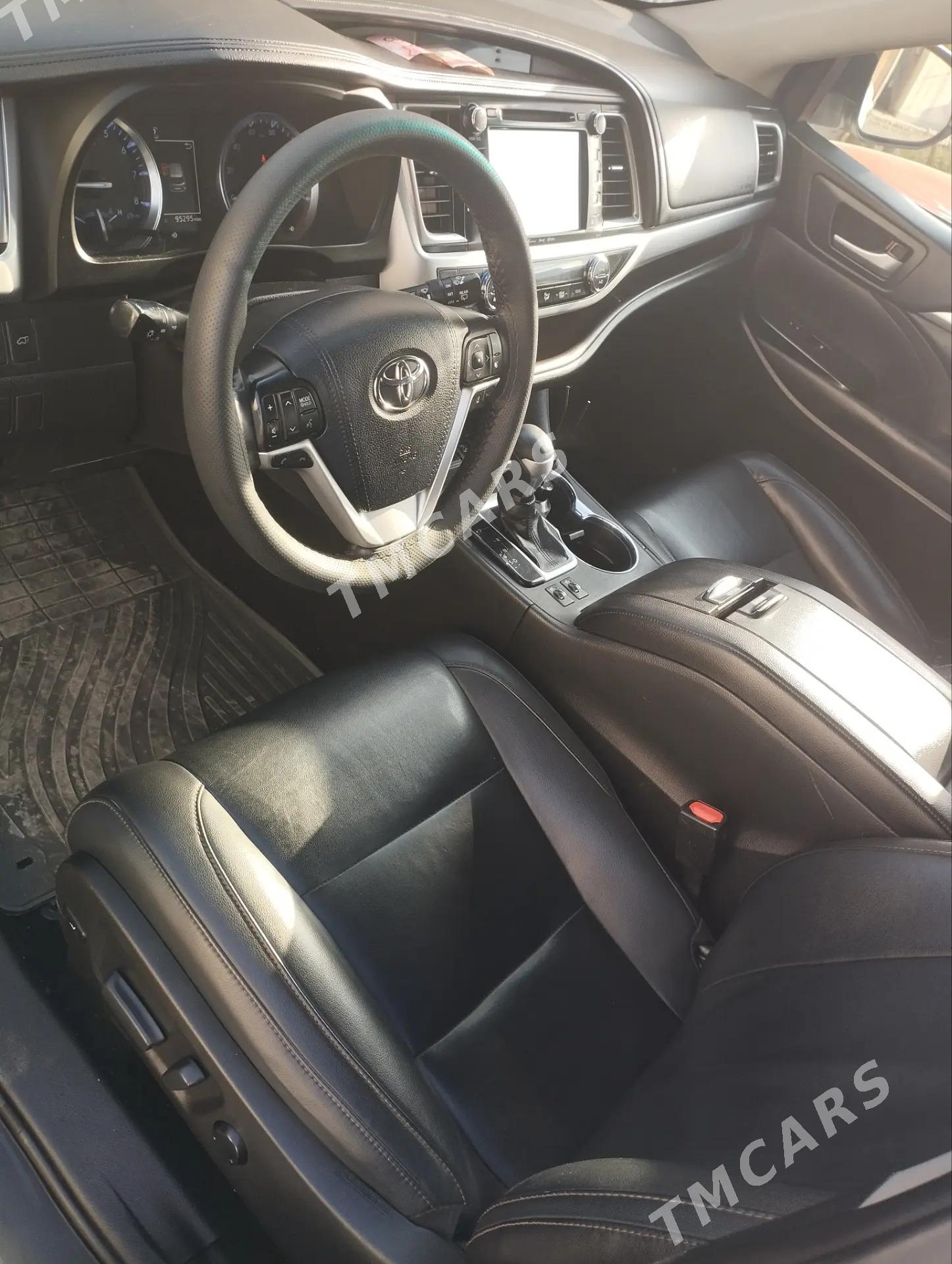 Toyota Highlander 2018 - 460 000 TMT - Мары - img 6