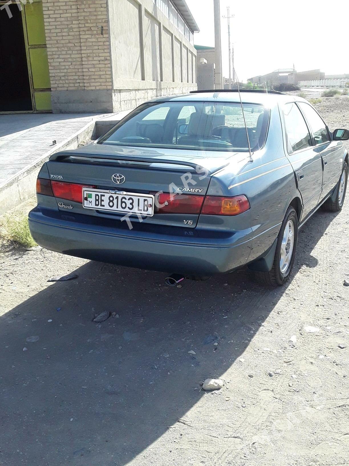 Toyota Camry 1999 - 130 000 TMT - Чарджоу - img 6