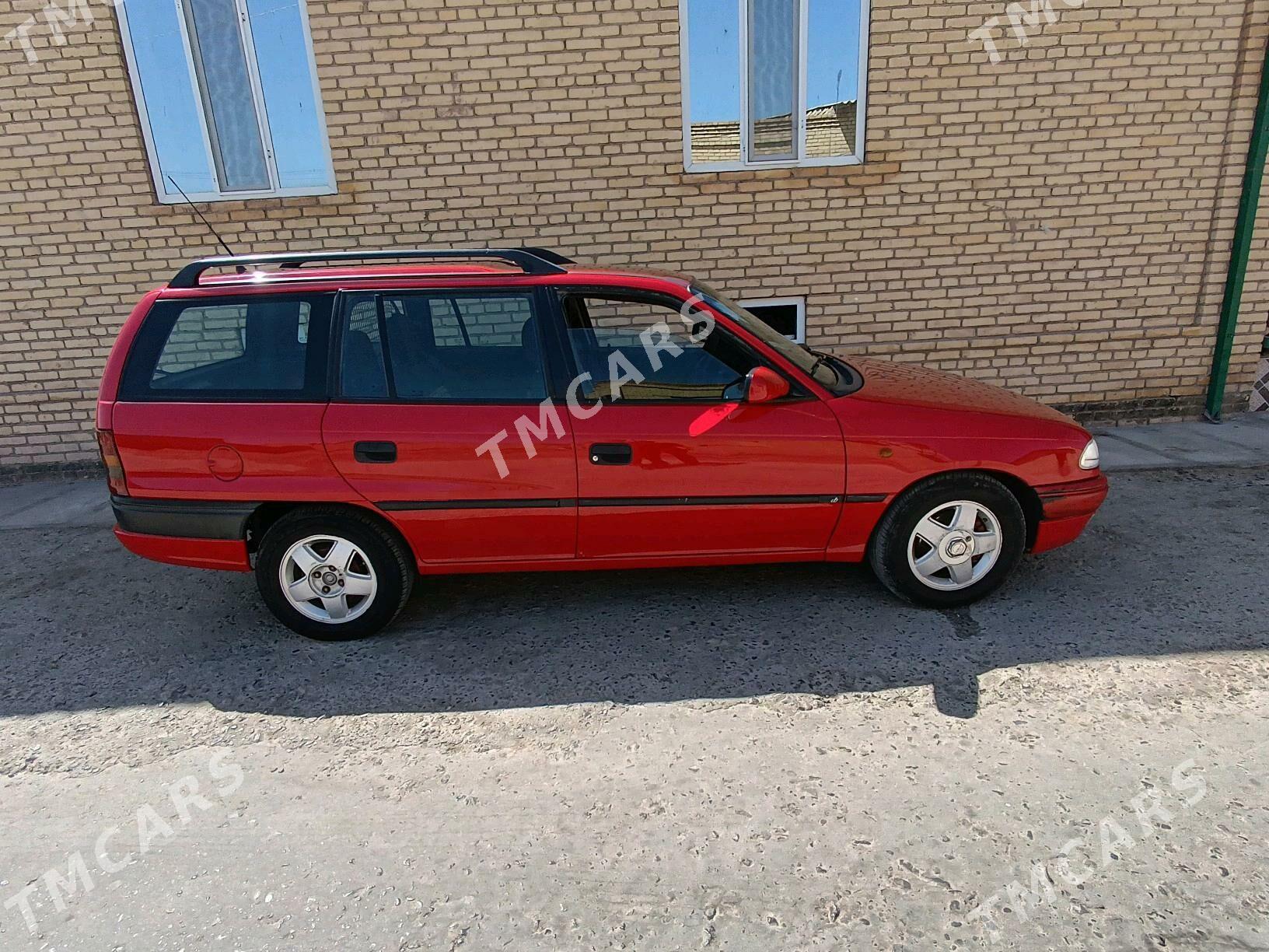 Opel Astra 1996 - 60 000 TMT - Dänew - img 4