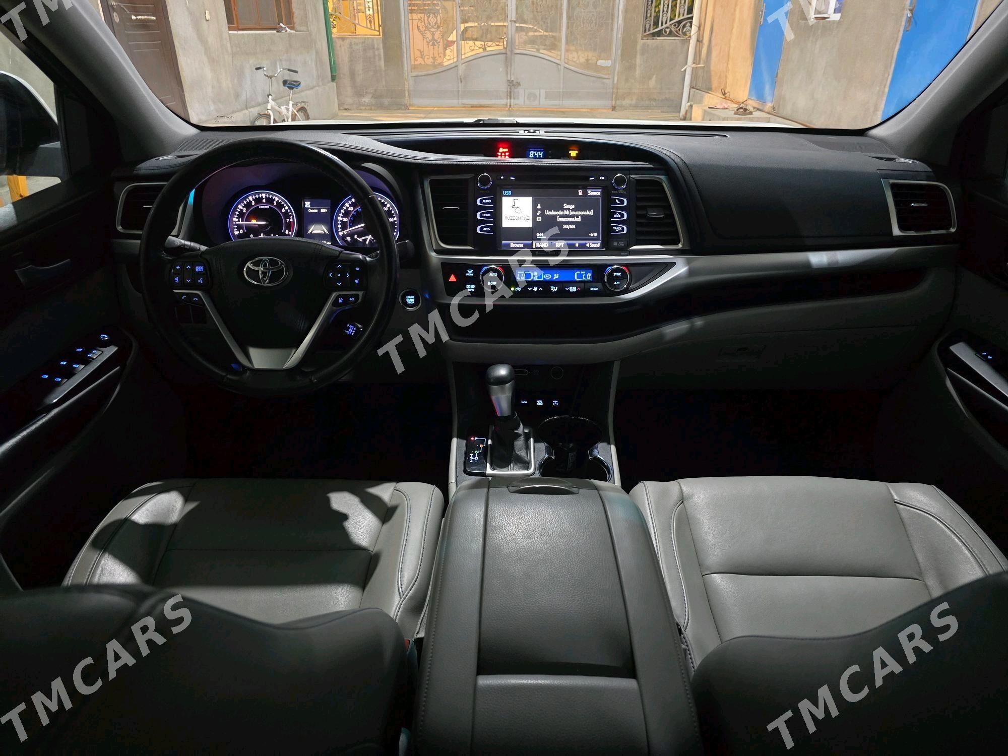 Toyota Highlander 2017 - 490 000 TMT - Ашхабад - img 9