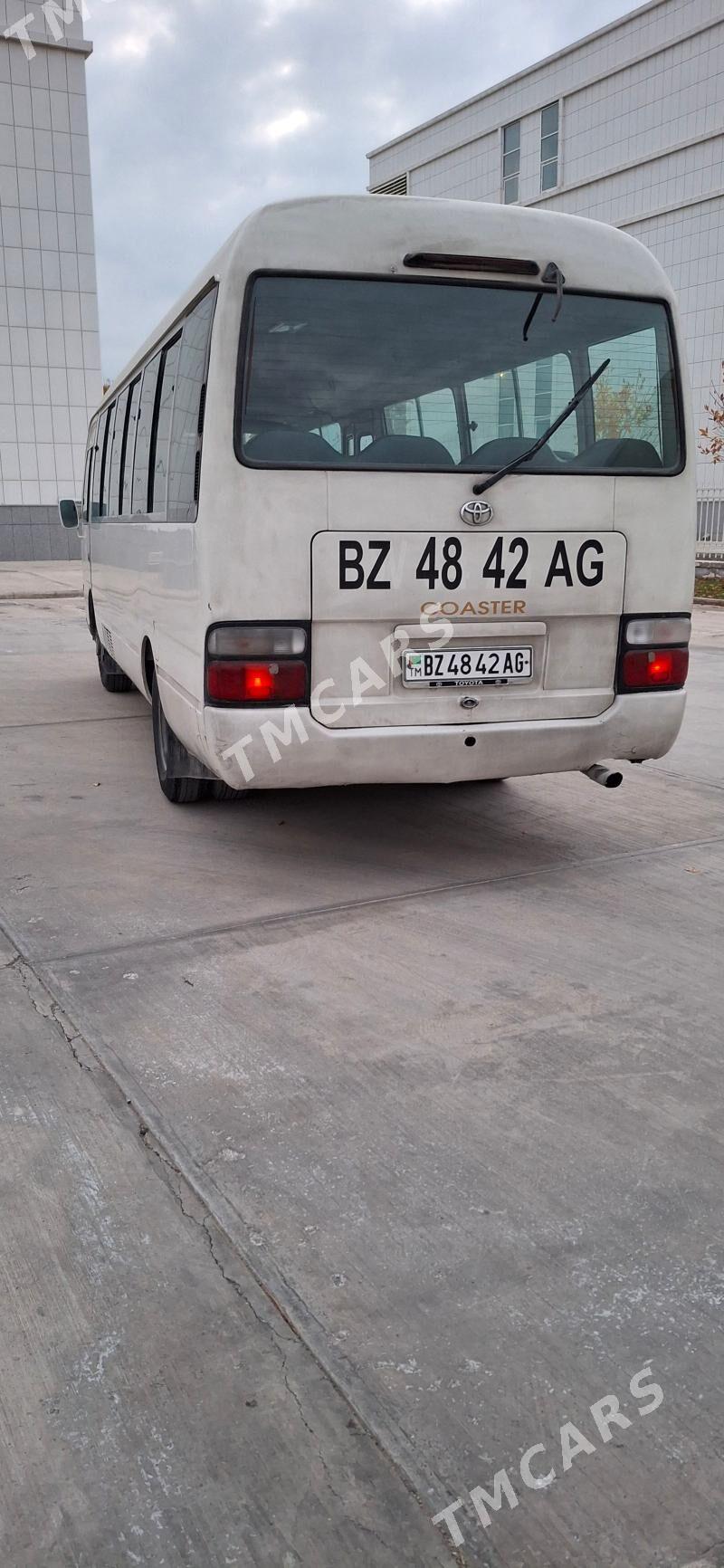 Toyota Coaster 2006 - 350 000 TMT - Кëши - img 5