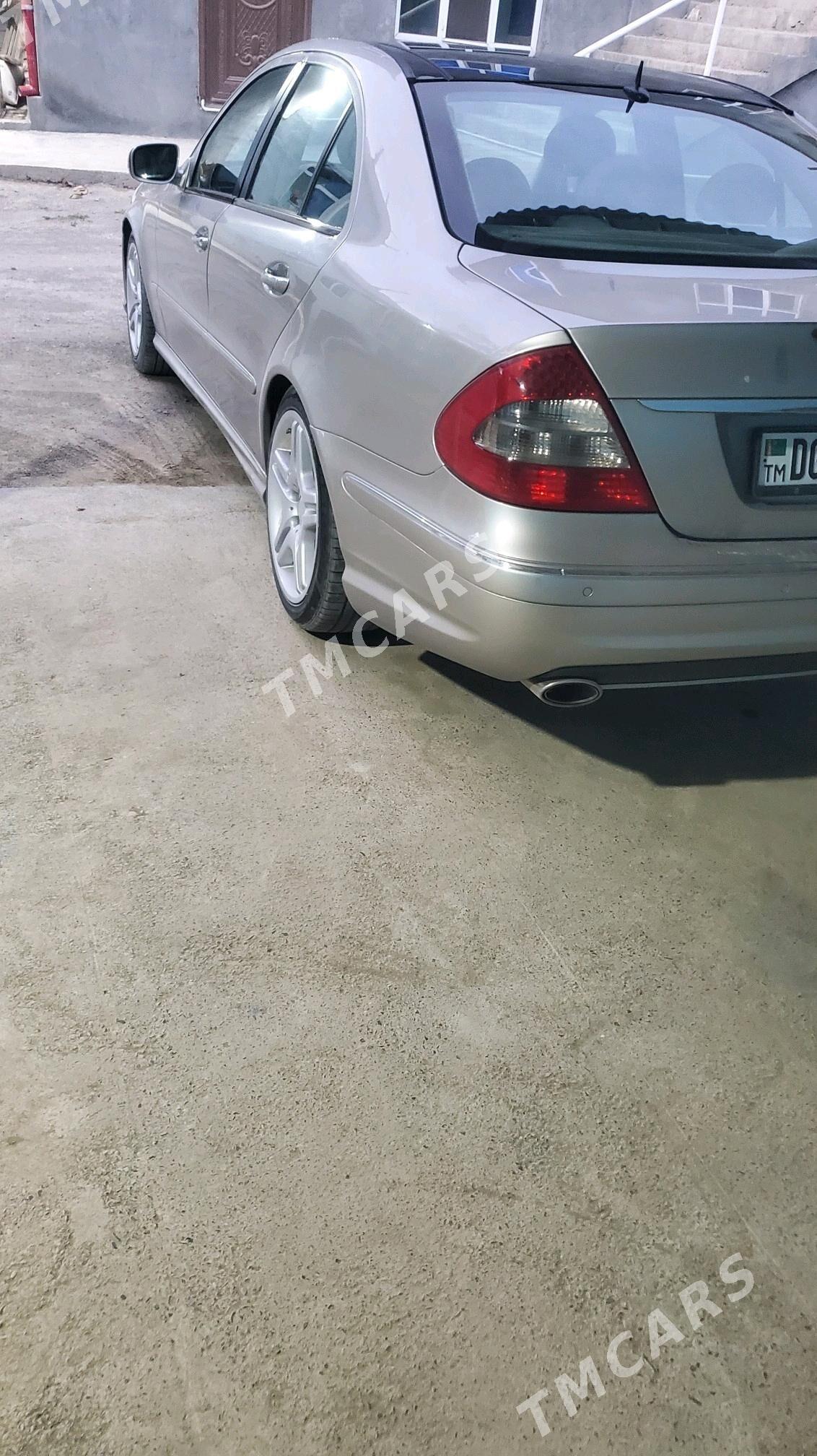 Mercedes-Benz E320 2004 - 175 000 TMT - Бахарден - img 10