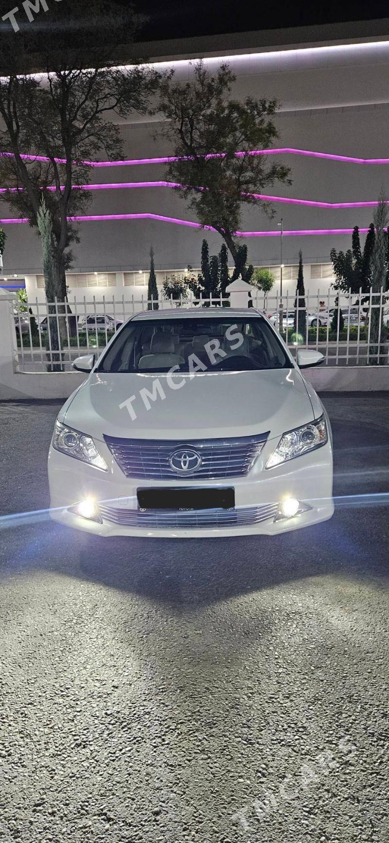 Toyota Camry 2014 - 305 000 TMT - Кëши - img 4