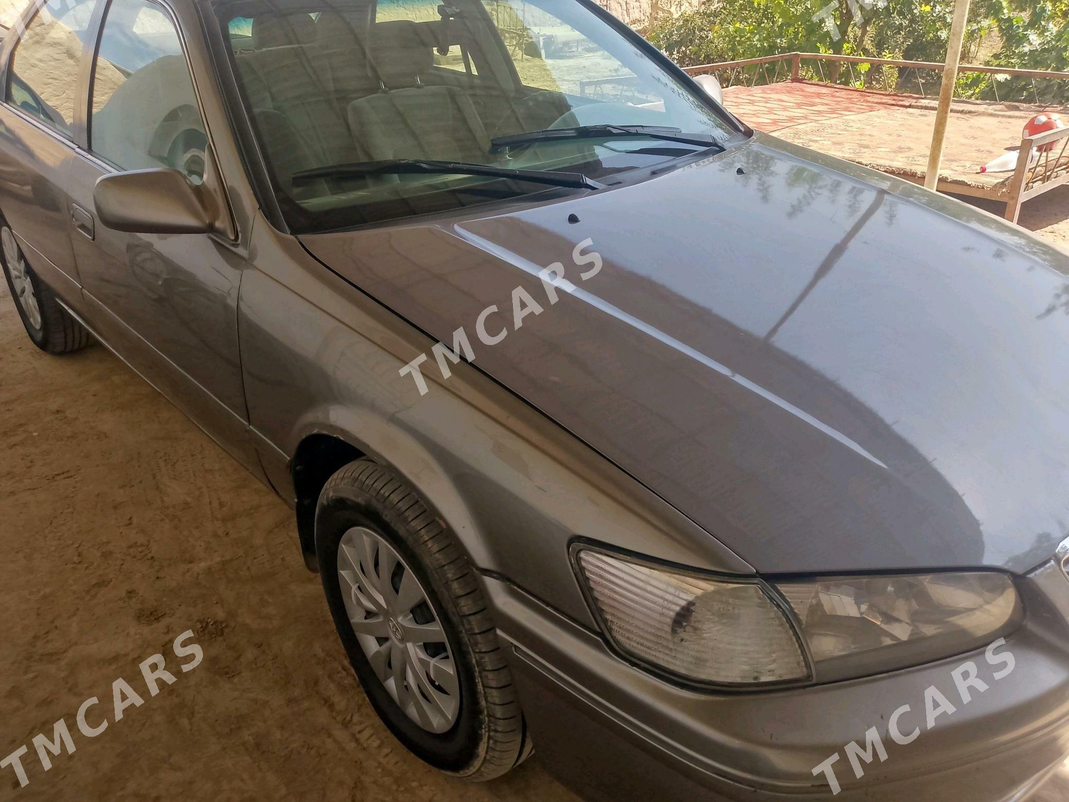 Toyota Camry 2000 - 130 000 TMT - Халач - img 2