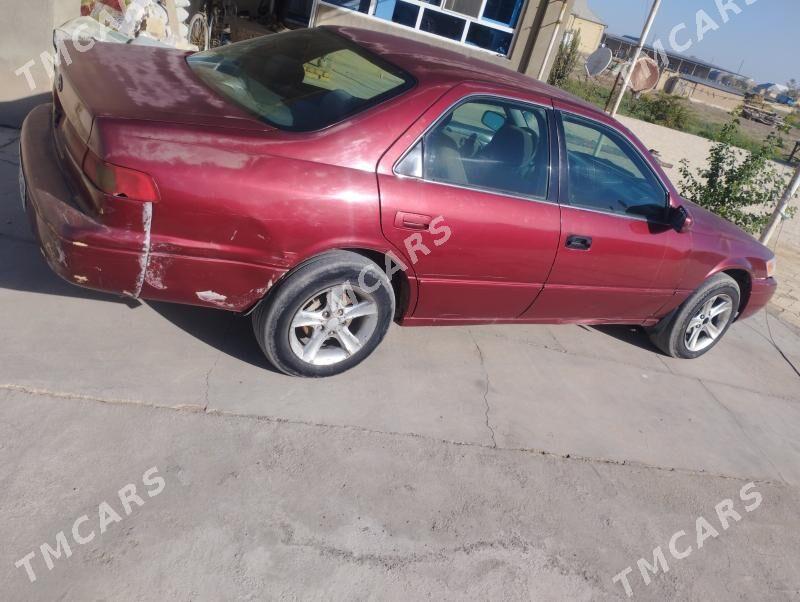 Toyota Camry 1998 - 112 000 TMT - Байрамали - img 3