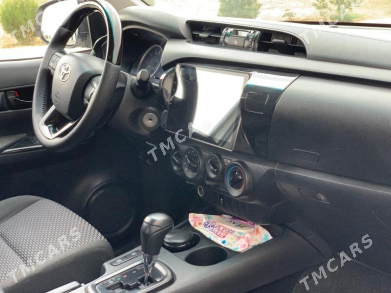 Toyota Hilux 2017 - 449 000 TMT - Туркменбаши - img 4