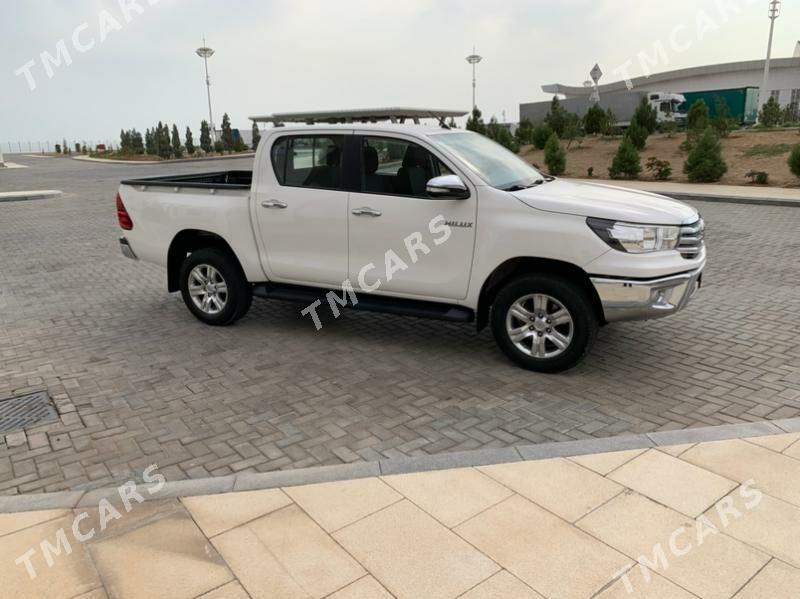 Toyota Hilux 2017 - 449 000 TMT - Туркменбаши - img 2