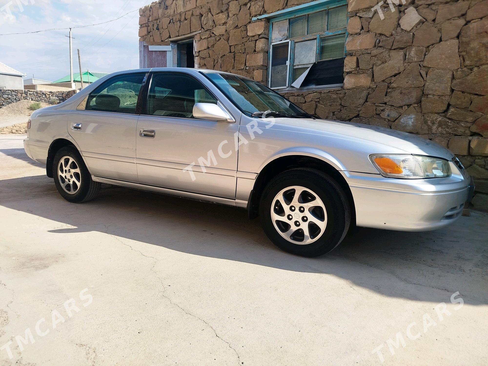 Toyota Camry 2001 - 150 000 TMT - Магданлы - img 4