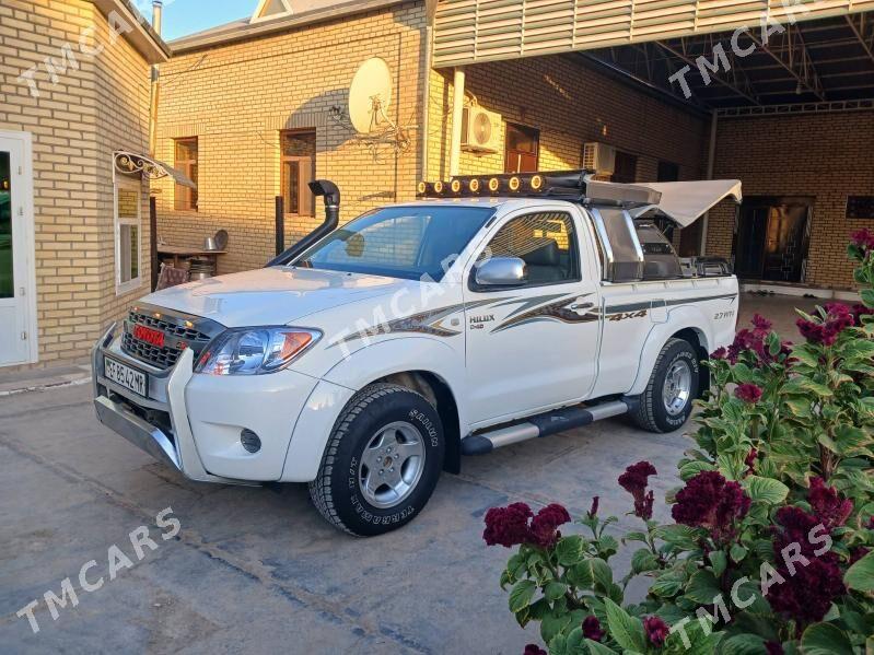 Toyota Hilux 2006 - 179 000 TMT - Мары - img 5