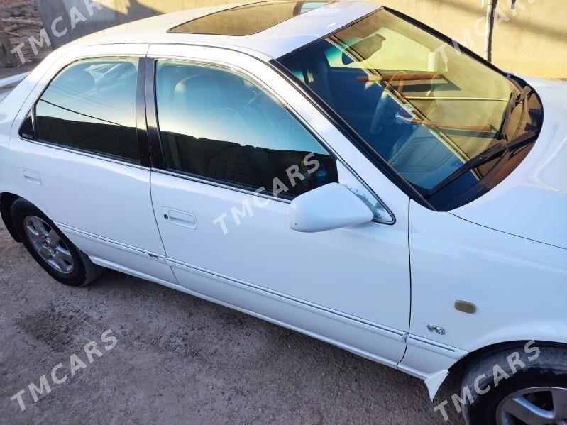 Toyota Camry 2001 - 140 000 TMT - Baýramaly - img 4