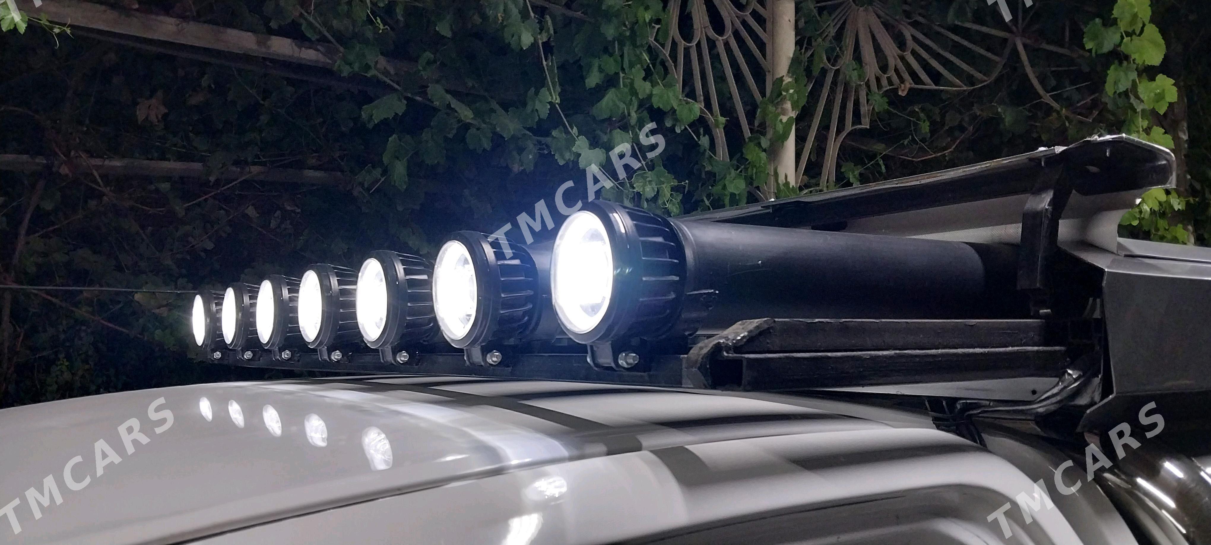 Toyota Hilux 2006 - 179 000 TMT - Мары - img 8
