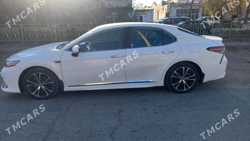 Toyota Camry 2019 - 300 000 TMT - Дашогуз - img 3