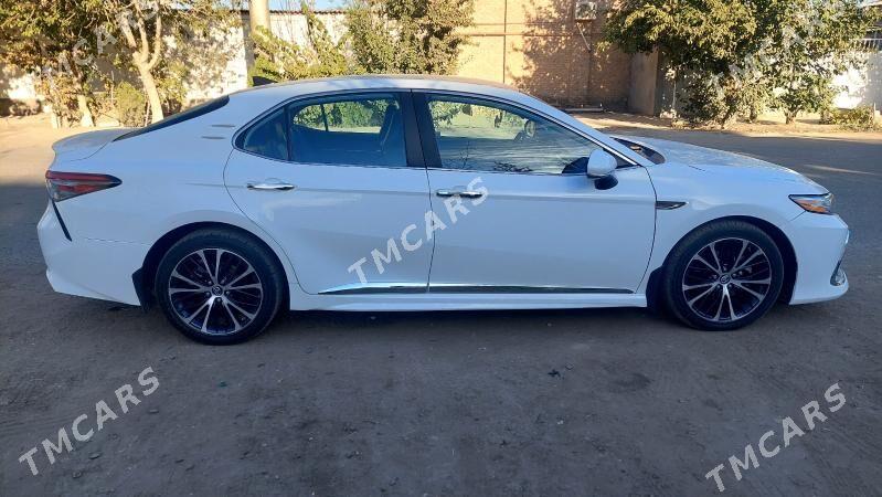 Toyota Camry 2019 - 300 000 TMT - Дашогуз - img 4