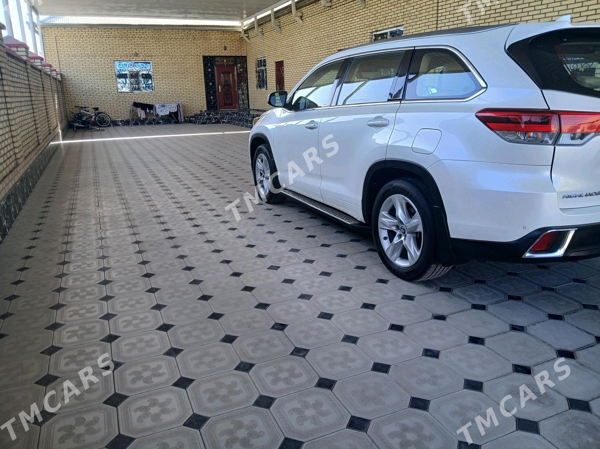 Toyota Highlander 2018 - 520 000 TMT - Mary - img 8
