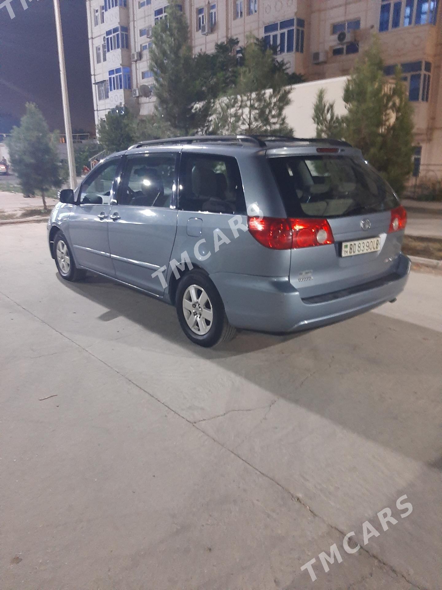Toyota Sienna 2009 - 250 000 TMT - Туркменабат - img 4