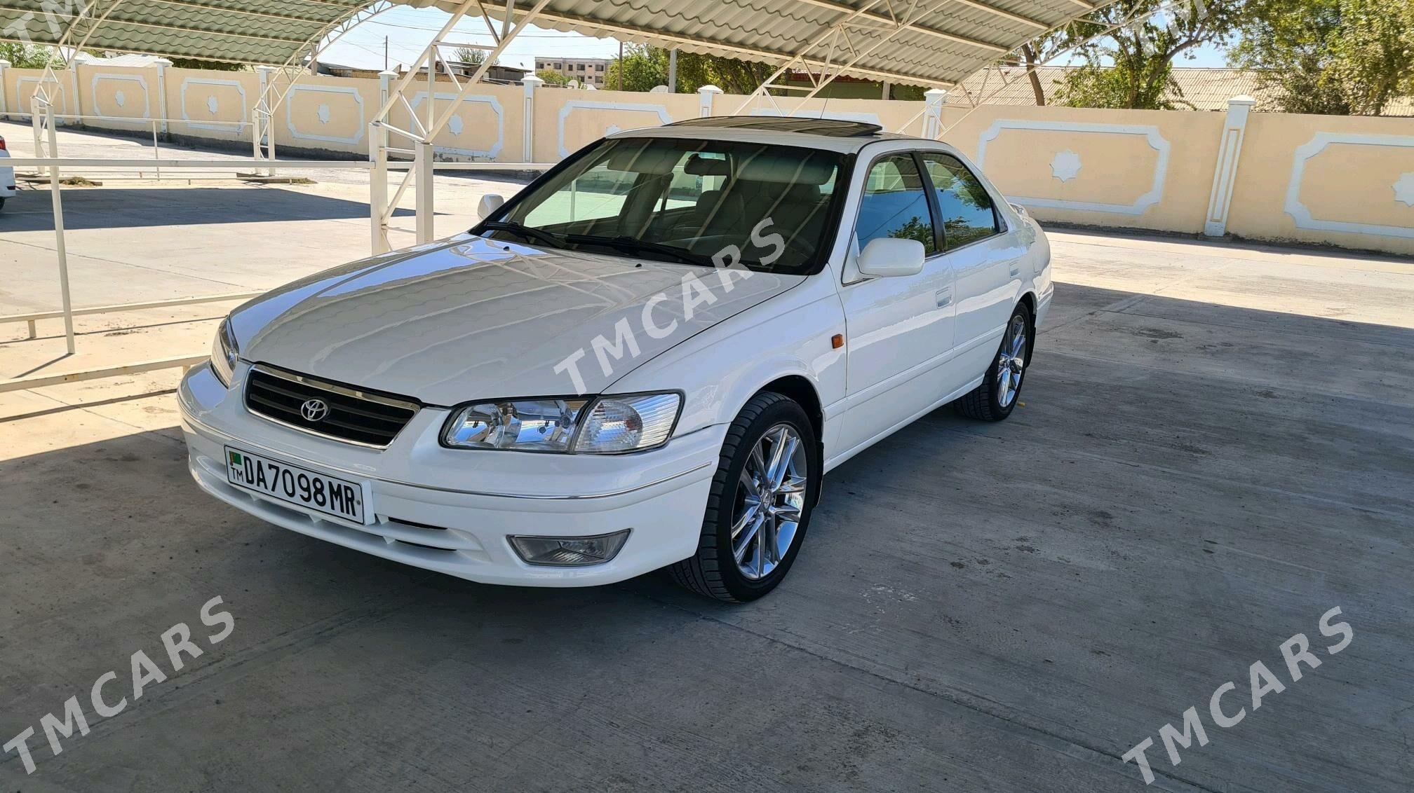 Toyota Camry 2001 - 129 000 TMT - Baýramaly - img 1