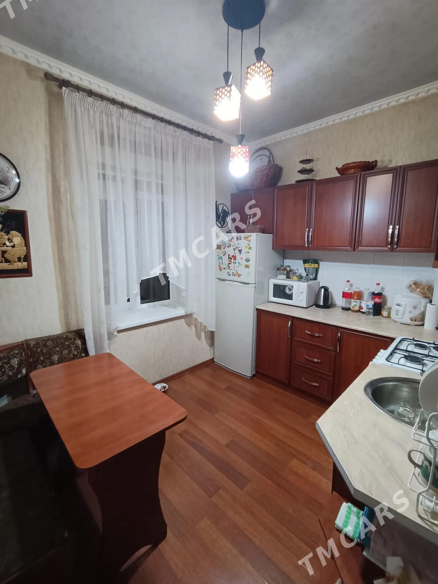 центр по Азади - Aşgabat - img 4