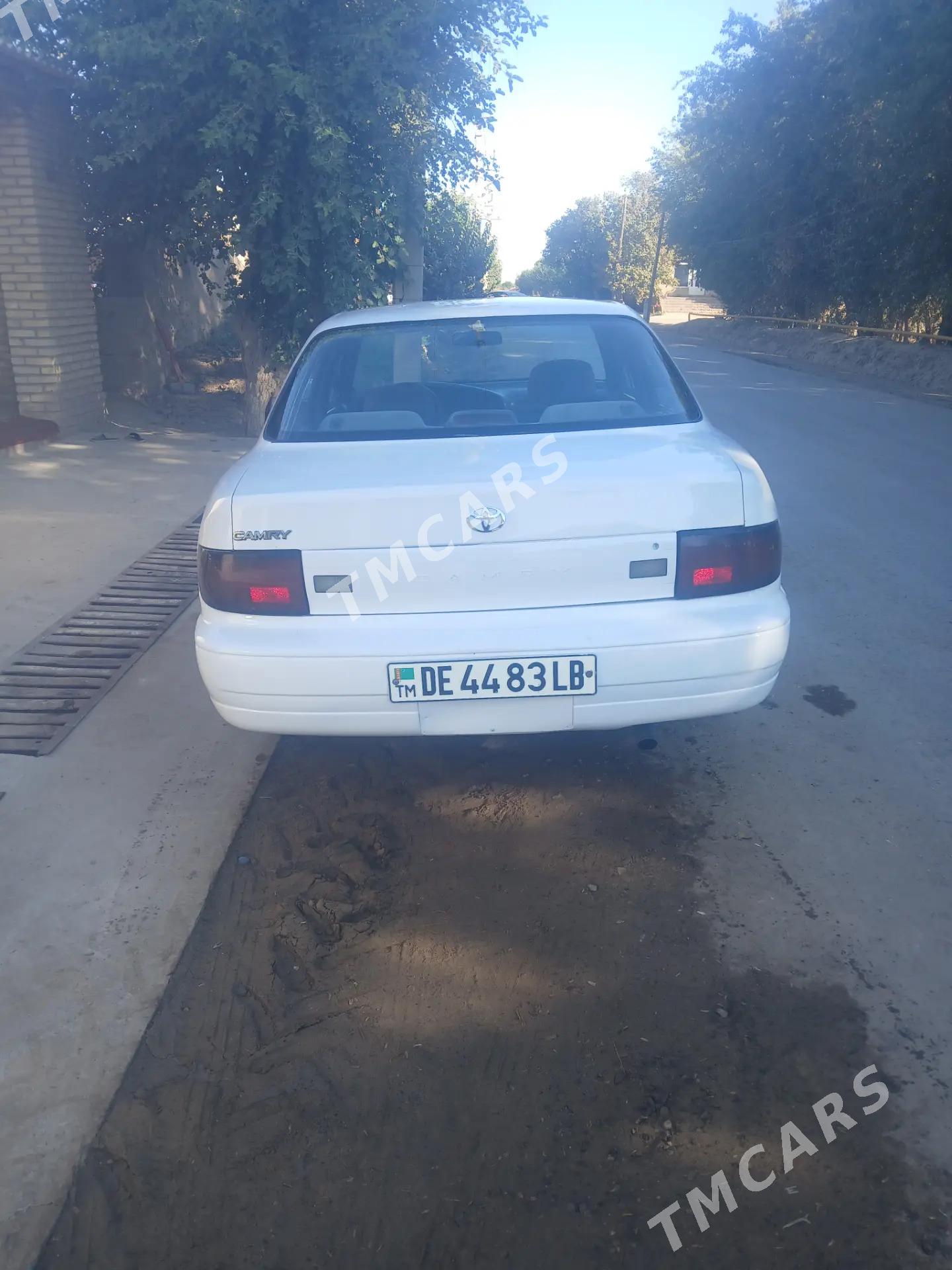 Toyota Camry 1992 - 75 000 TMT - Halaç - img 5