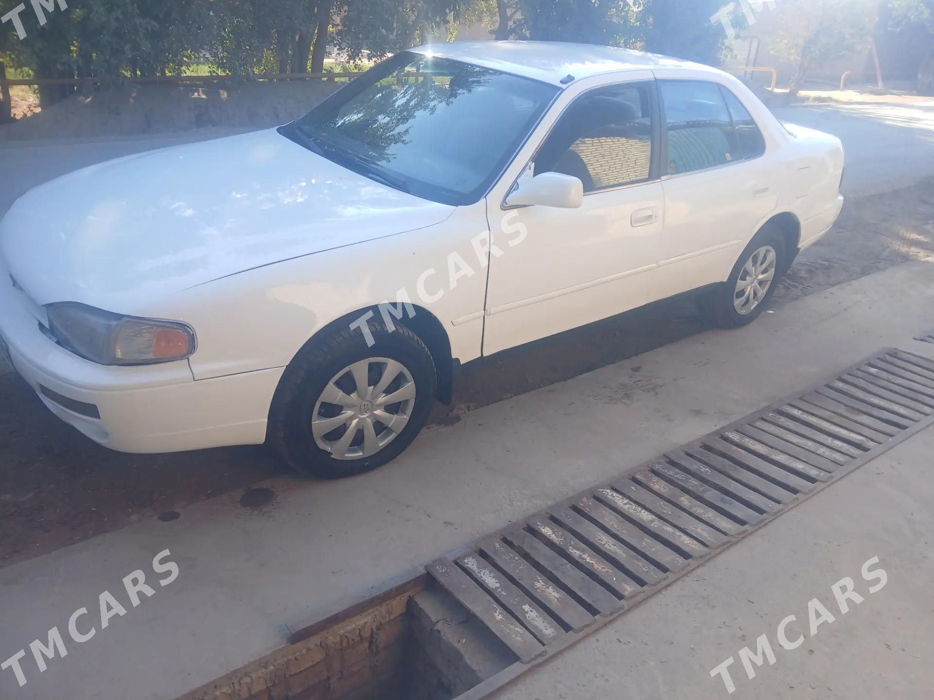 Toyota Camry 1992 - 75 000 TMT - Halaç - img 6