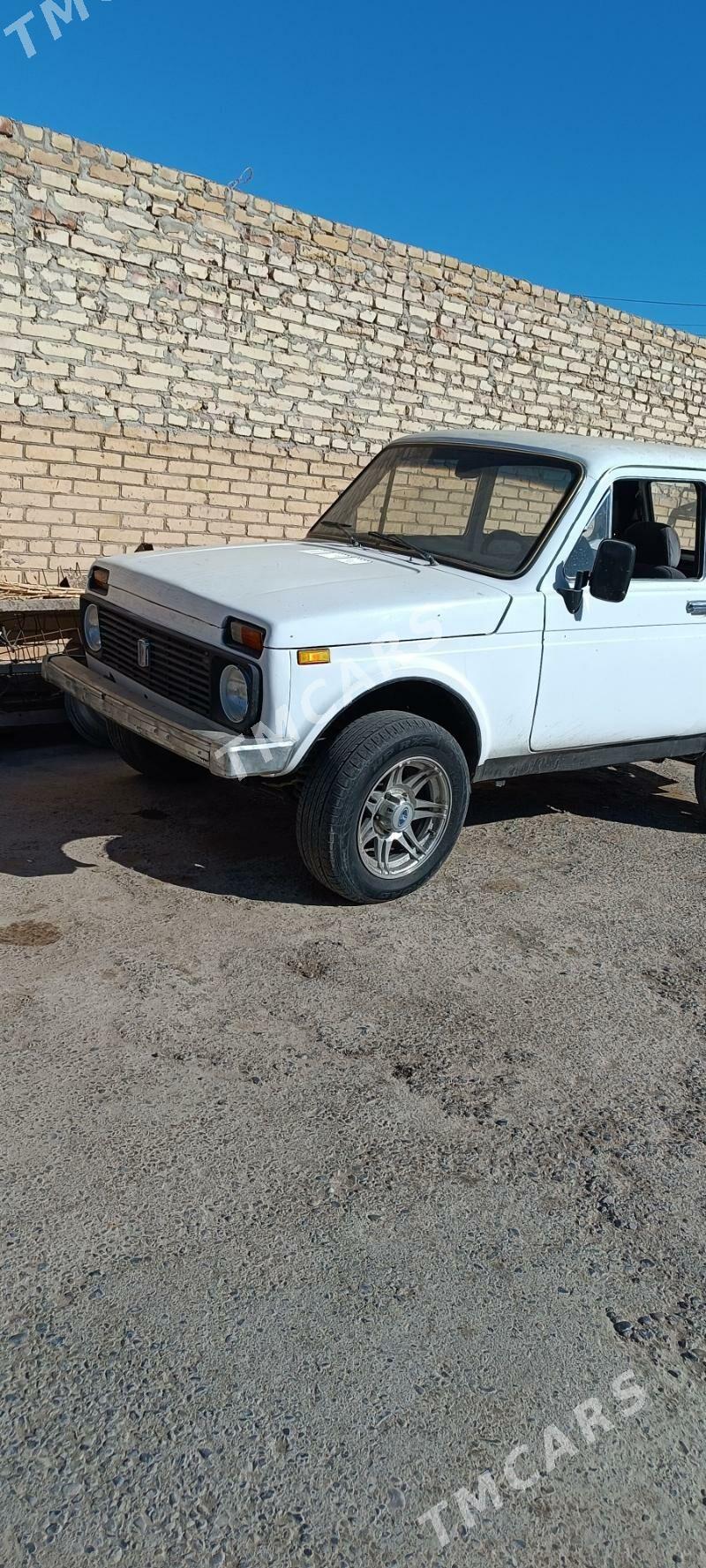 Lada Niva 1984 - 30 000 TMT - Farap - img 3