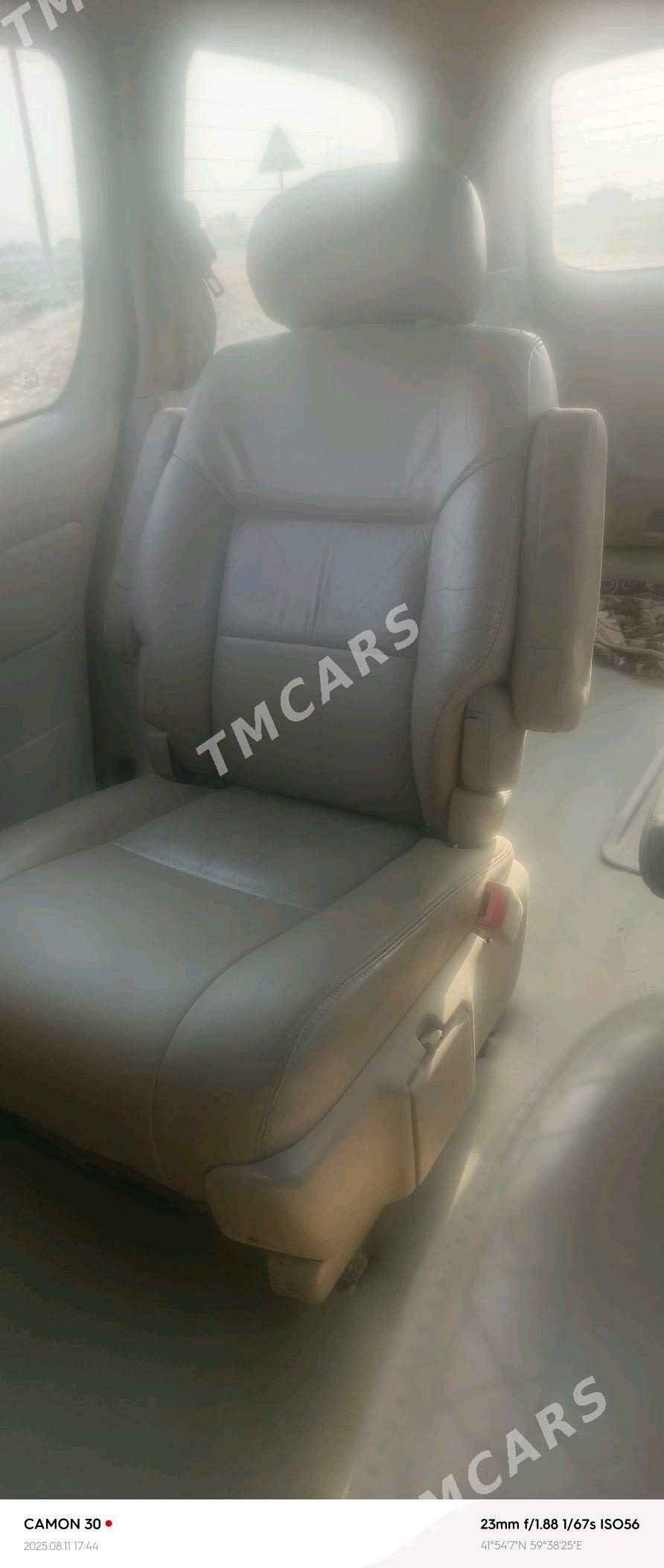 Toyota Sienna 2000 - 160 000 TMT - Гурбансолтан Едже - img 8