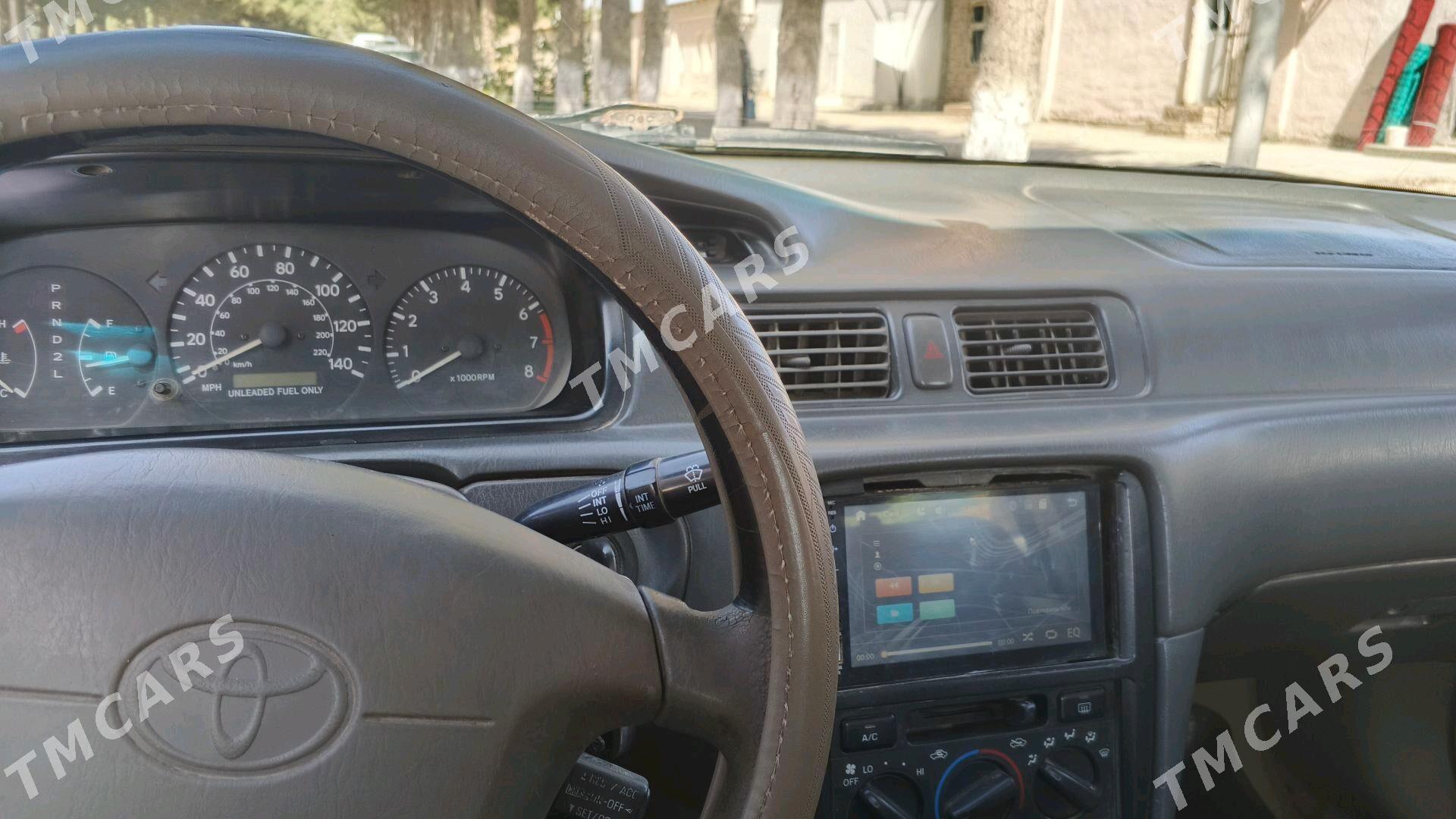 Toyota Camry 1997 - 115 000 TMT - Saýat - img 2